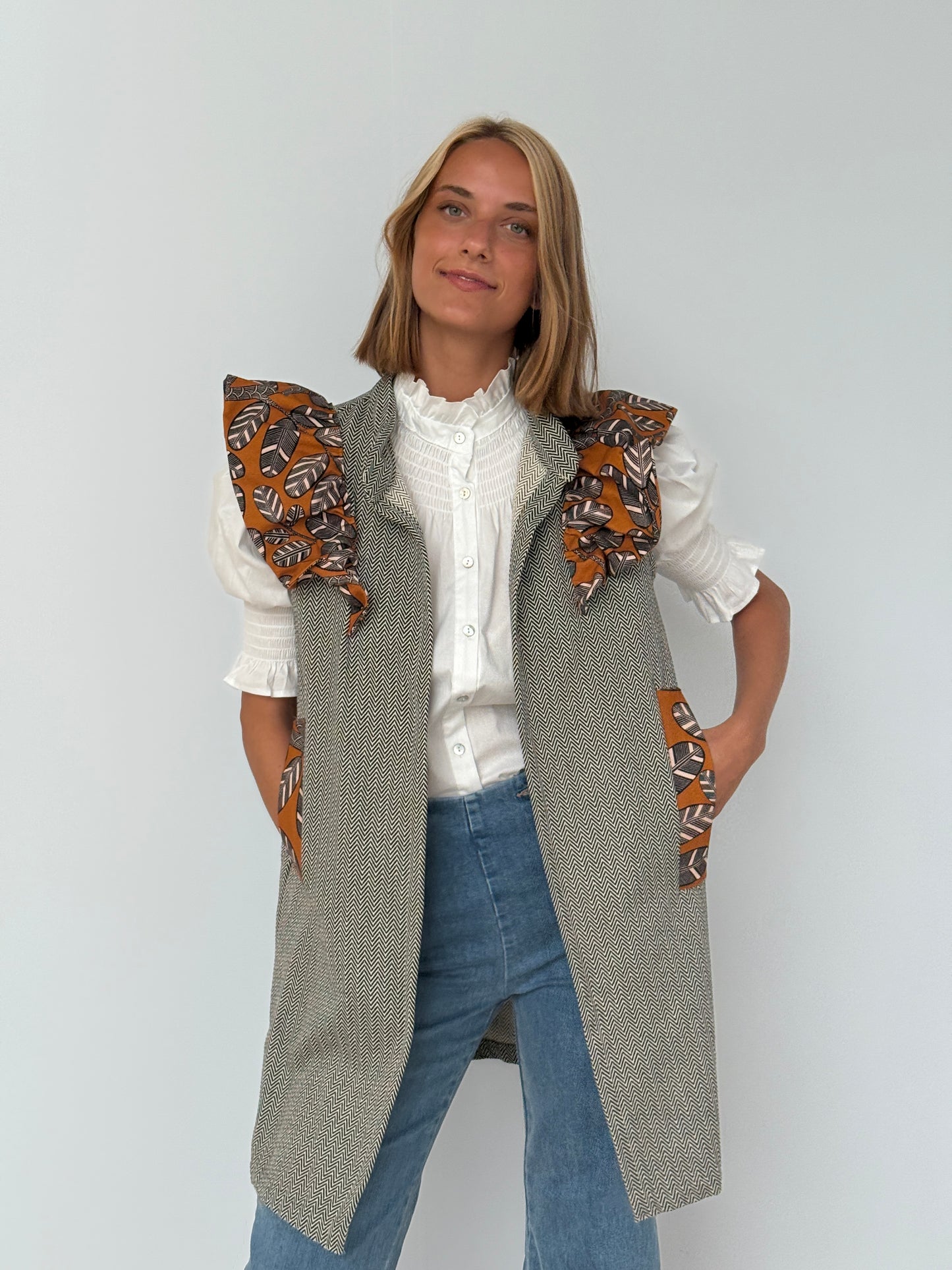 9MÁS5 Green and Rustic Beige Vest