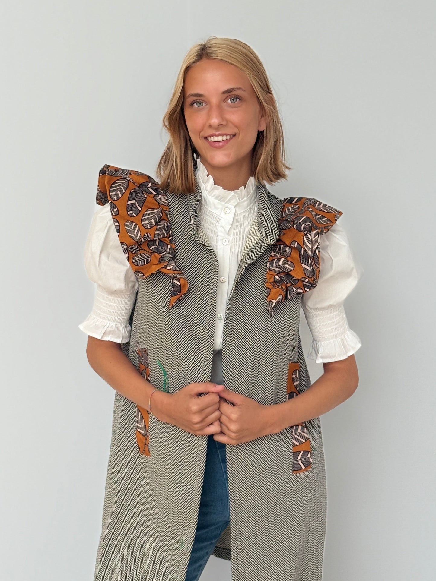 9MÁS5 Green and Rustic Beige Vest