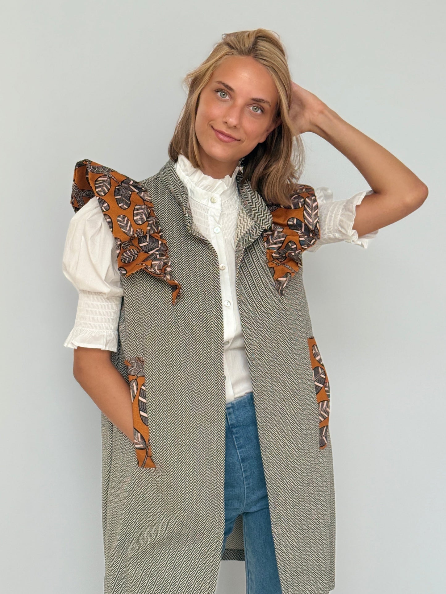 9MÁS5 Green and Rustic Beige Vest