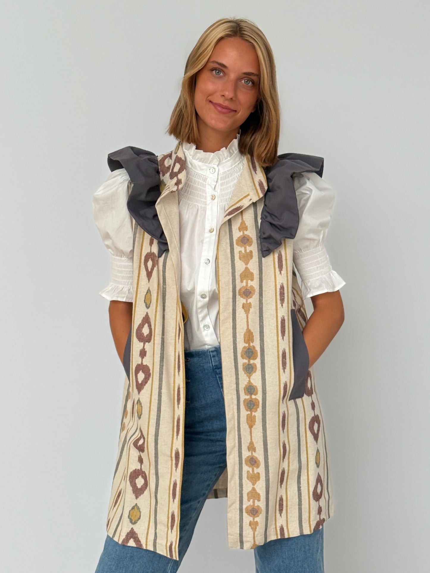9MÁS5 Green and Rustic Beige Vest