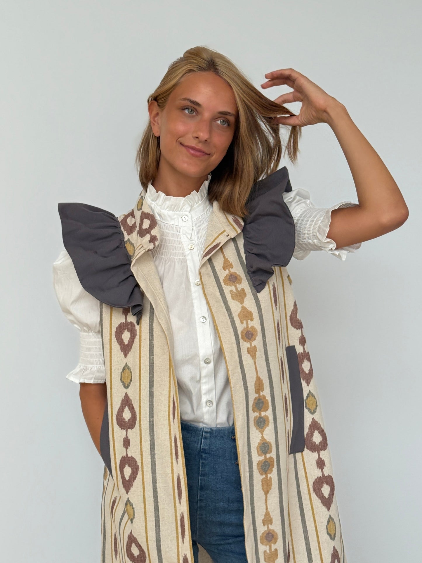 9MÁS5 Green and Rustic Beige Vest