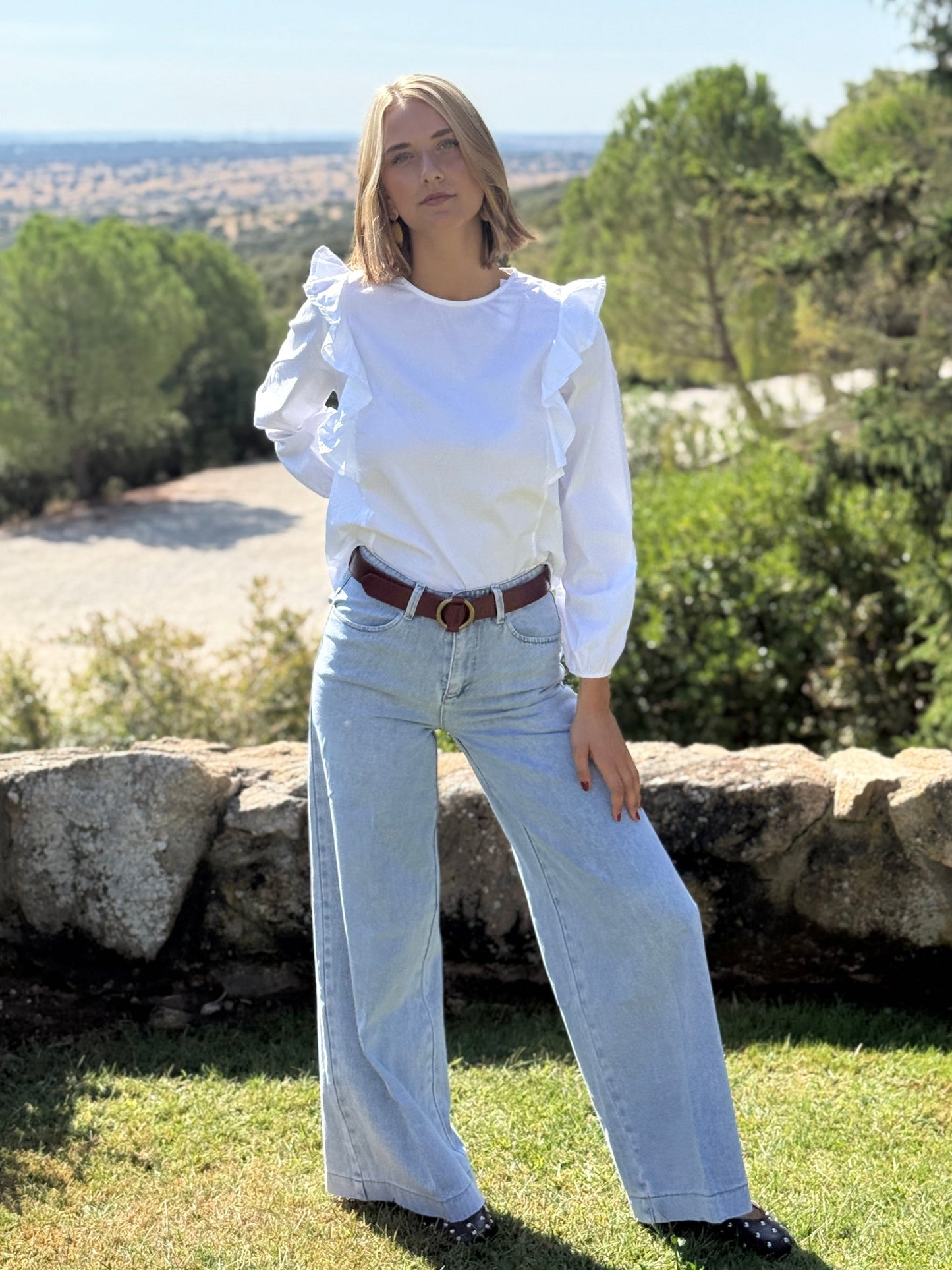 Camisa Volantes Hombro Blanca