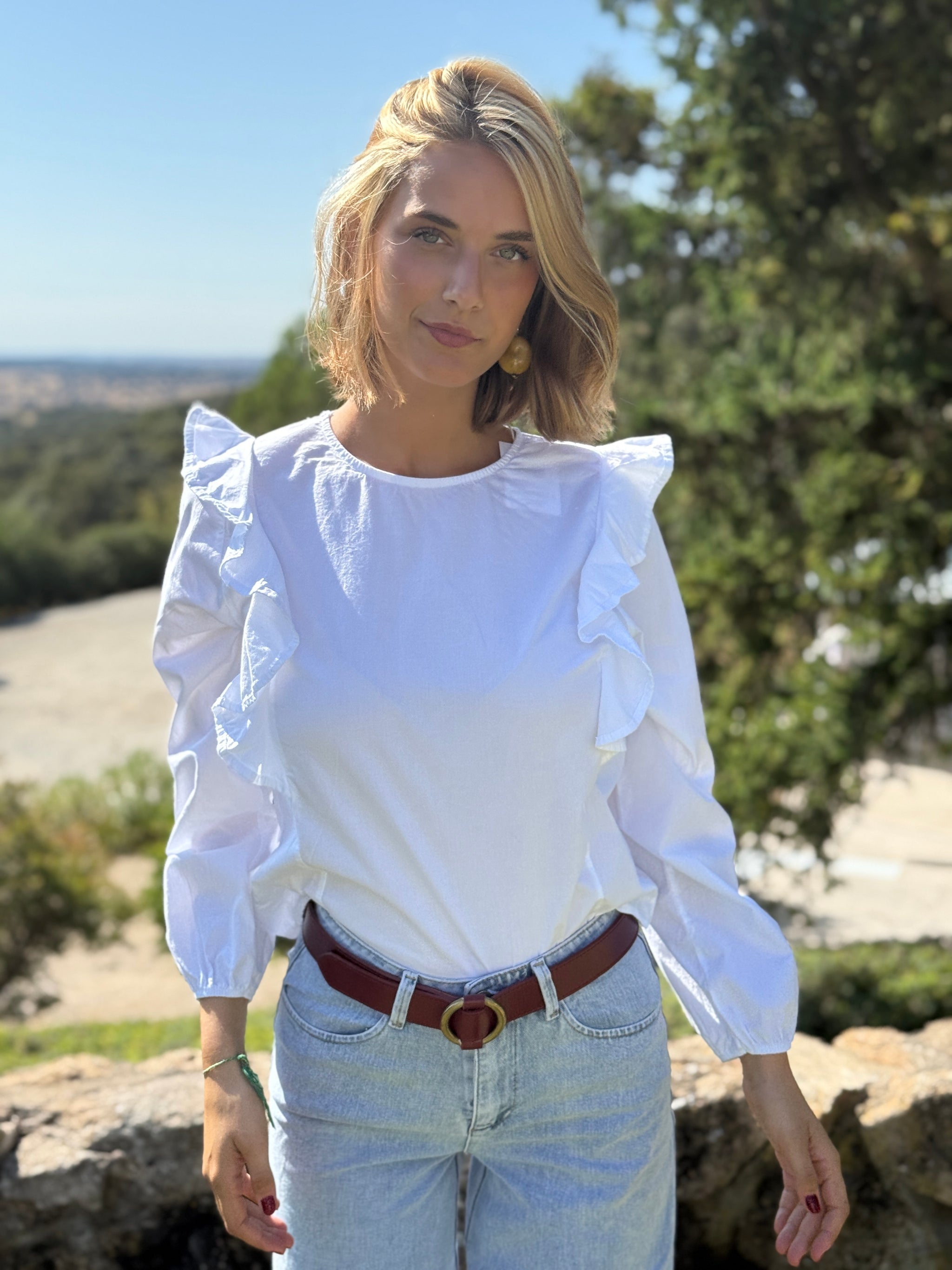 Camisa Volantes Hombro Blanca