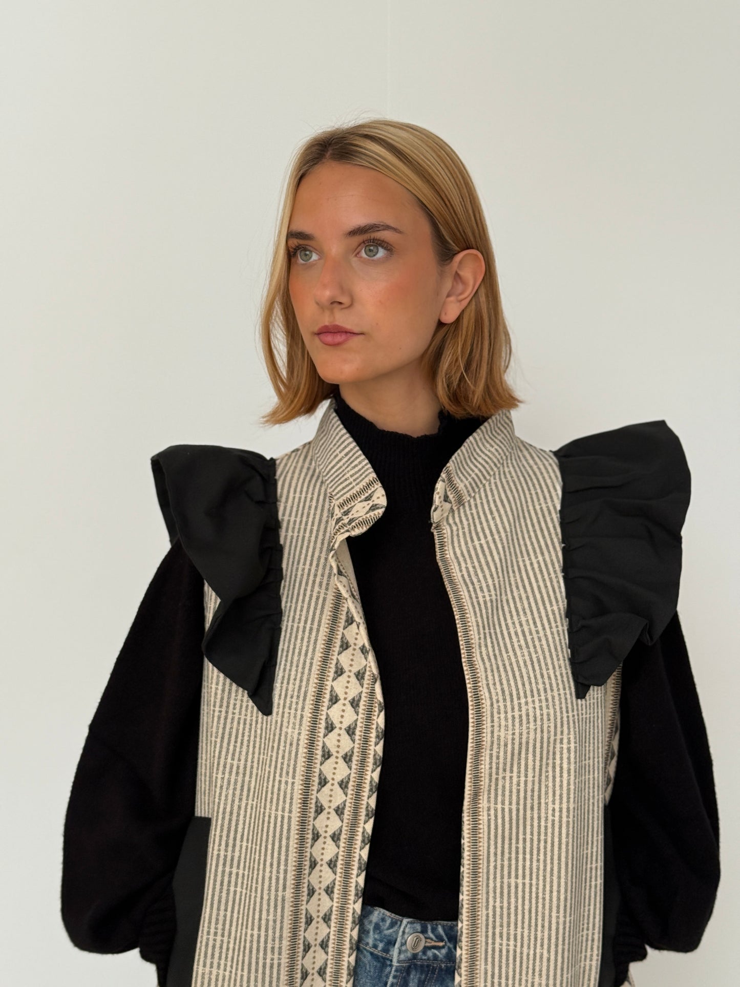 9MÁS5 Green and Rustic Beige Vest