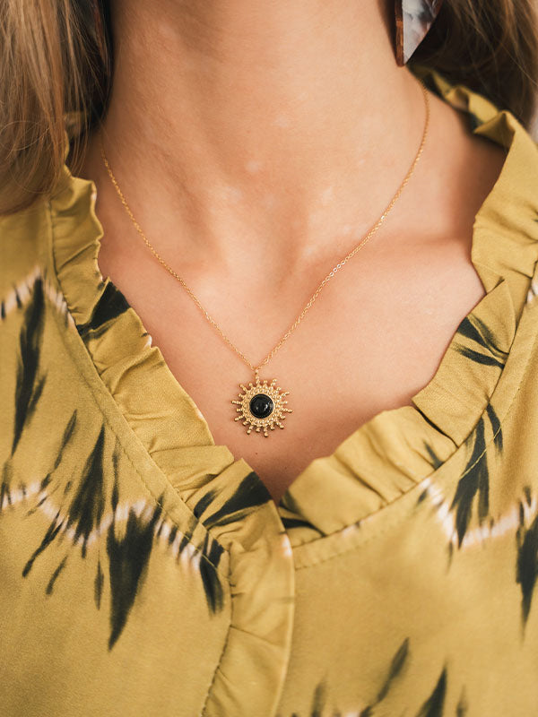 Gargantilla Hogar de María