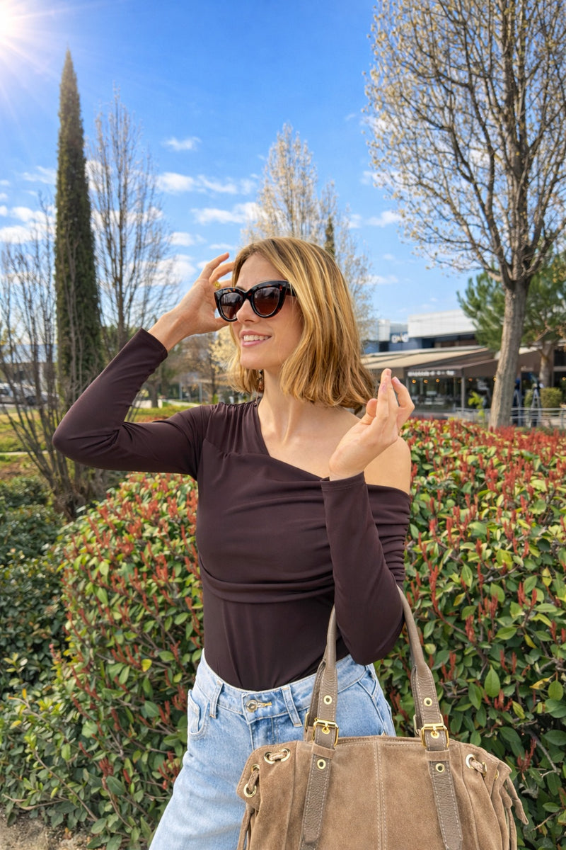 Top Asimétrico Marrón