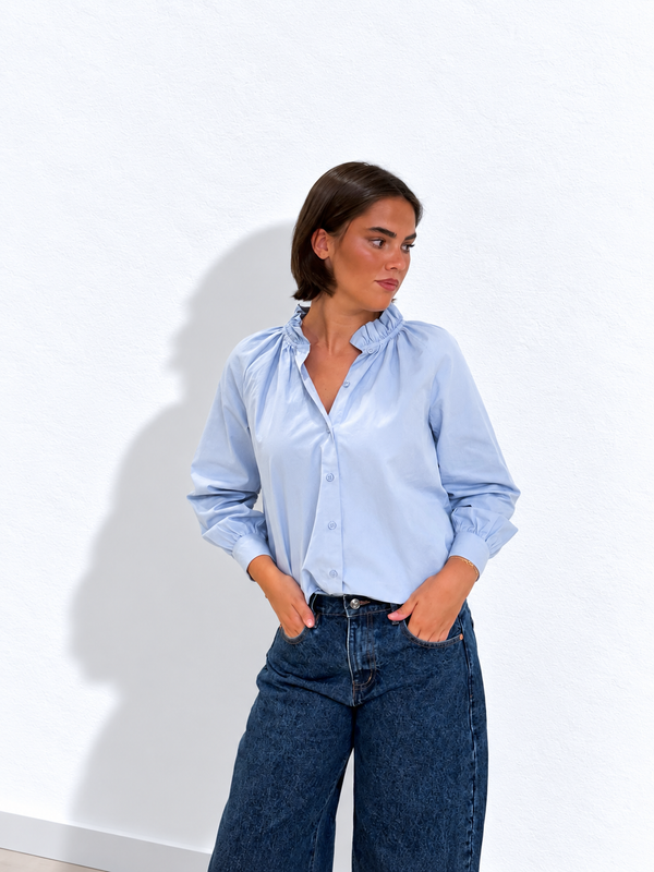 Camisa Azul Cuello Plisado