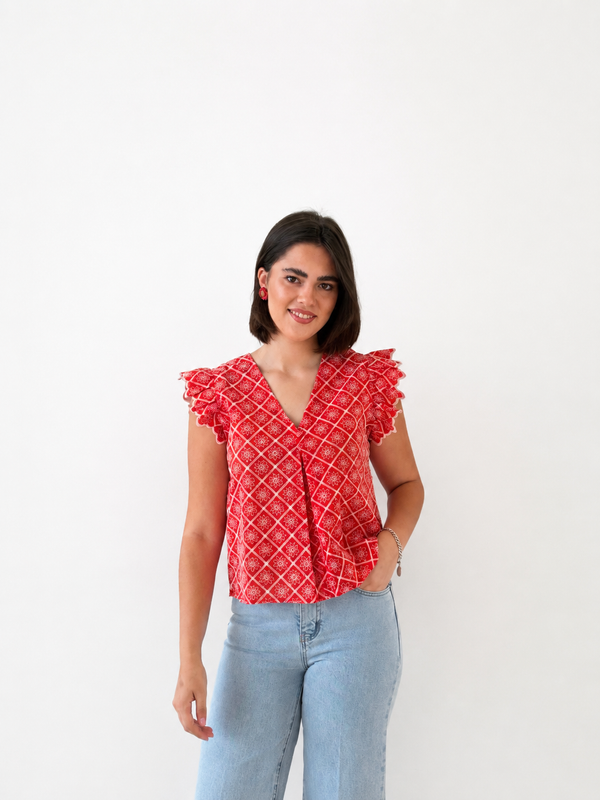 Camisa Roja Bordada Volantes