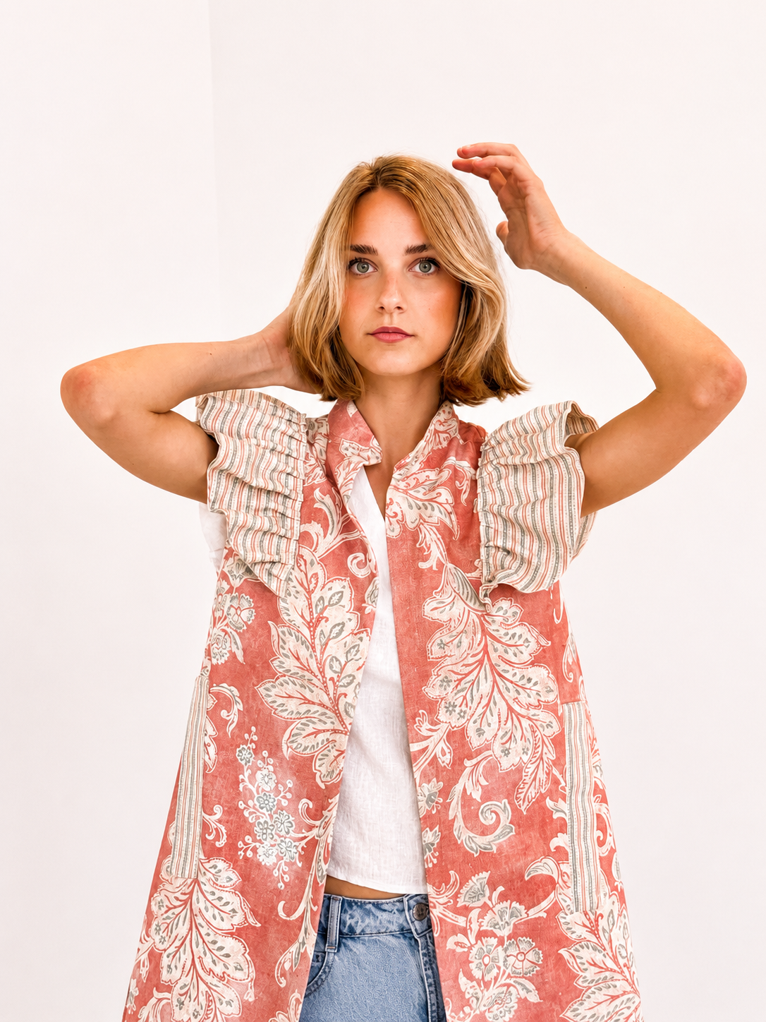 9MÁS5 Green and Rustic Beige Vest