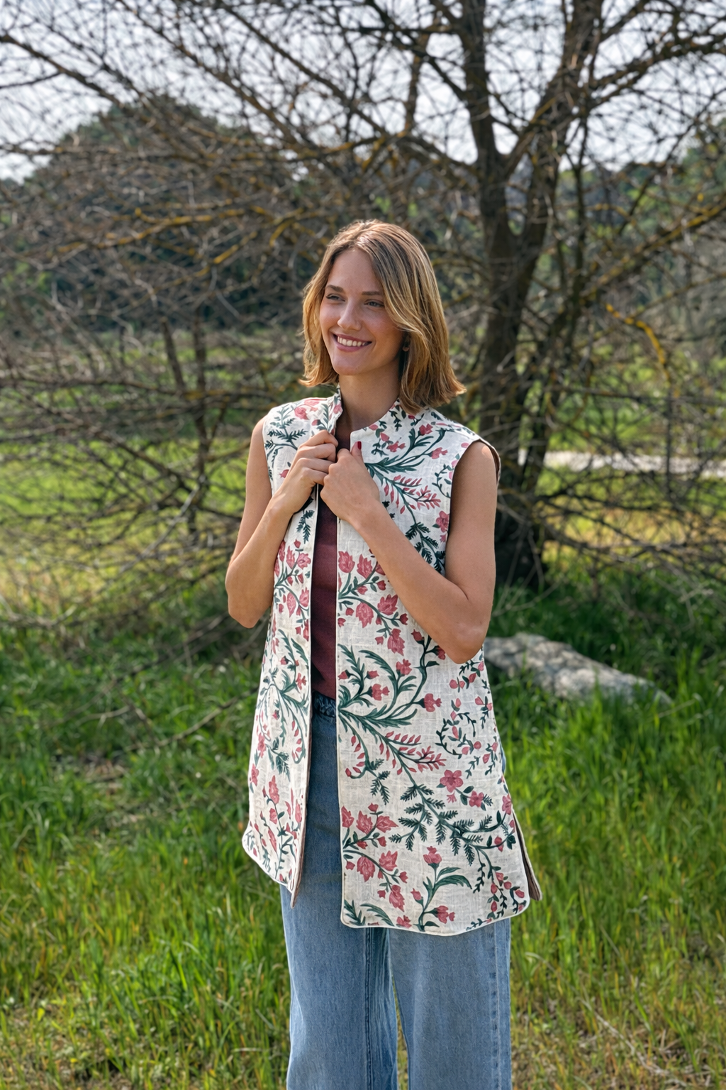 9MÁS5 Green and Rustic Beige Vest