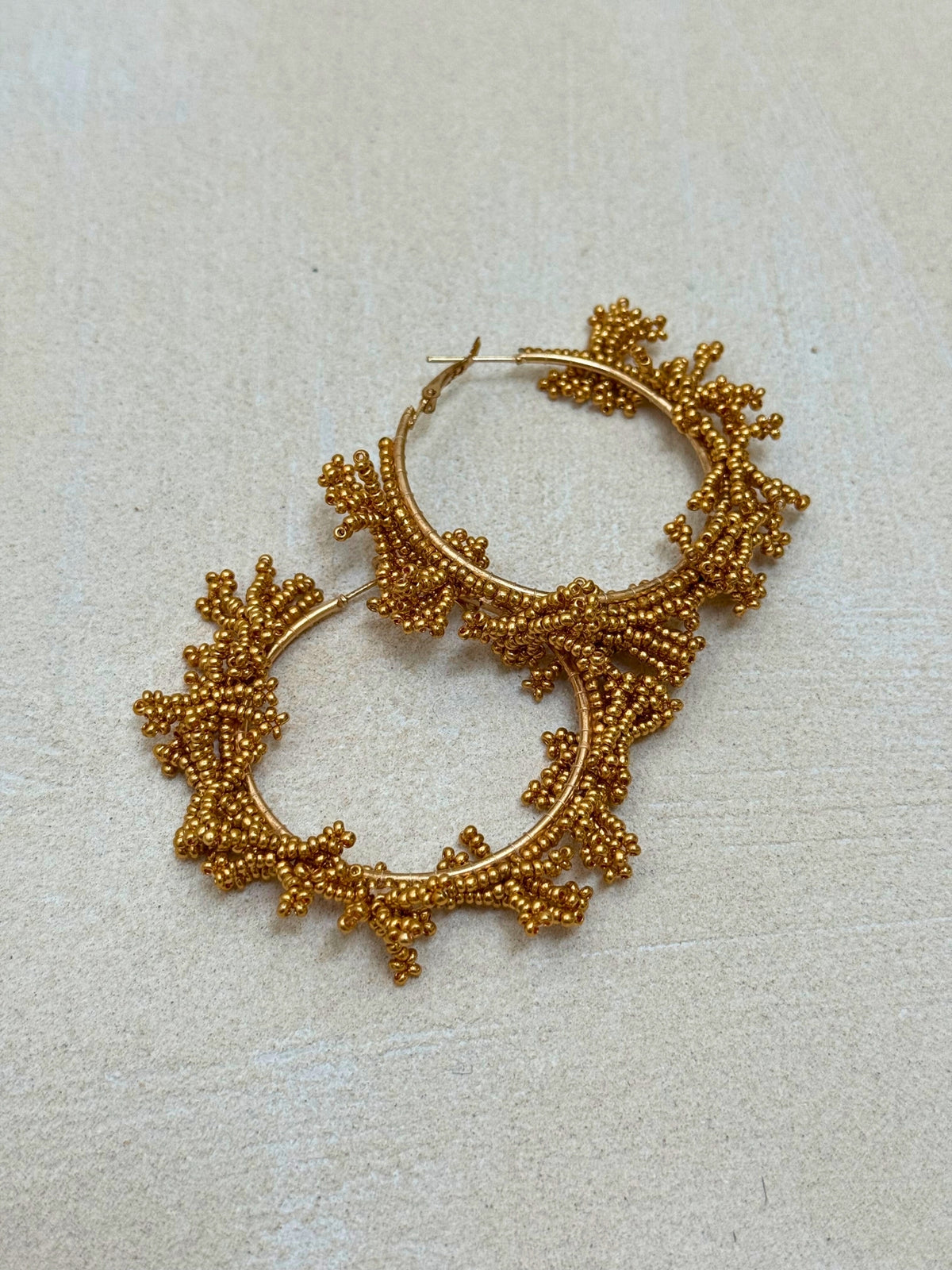 Pendientes Aros Abalorios Dorados