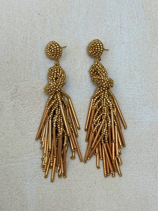 Pendientes Abalorios Nudo Dorados