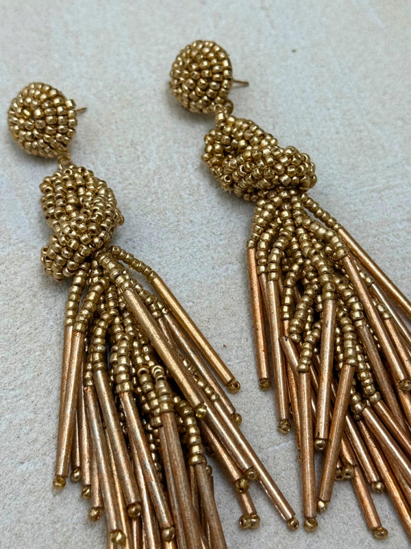 Pendientes Abalorios Nudo Dorados
