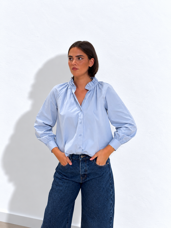 Camisa Azul Cuello Plisado