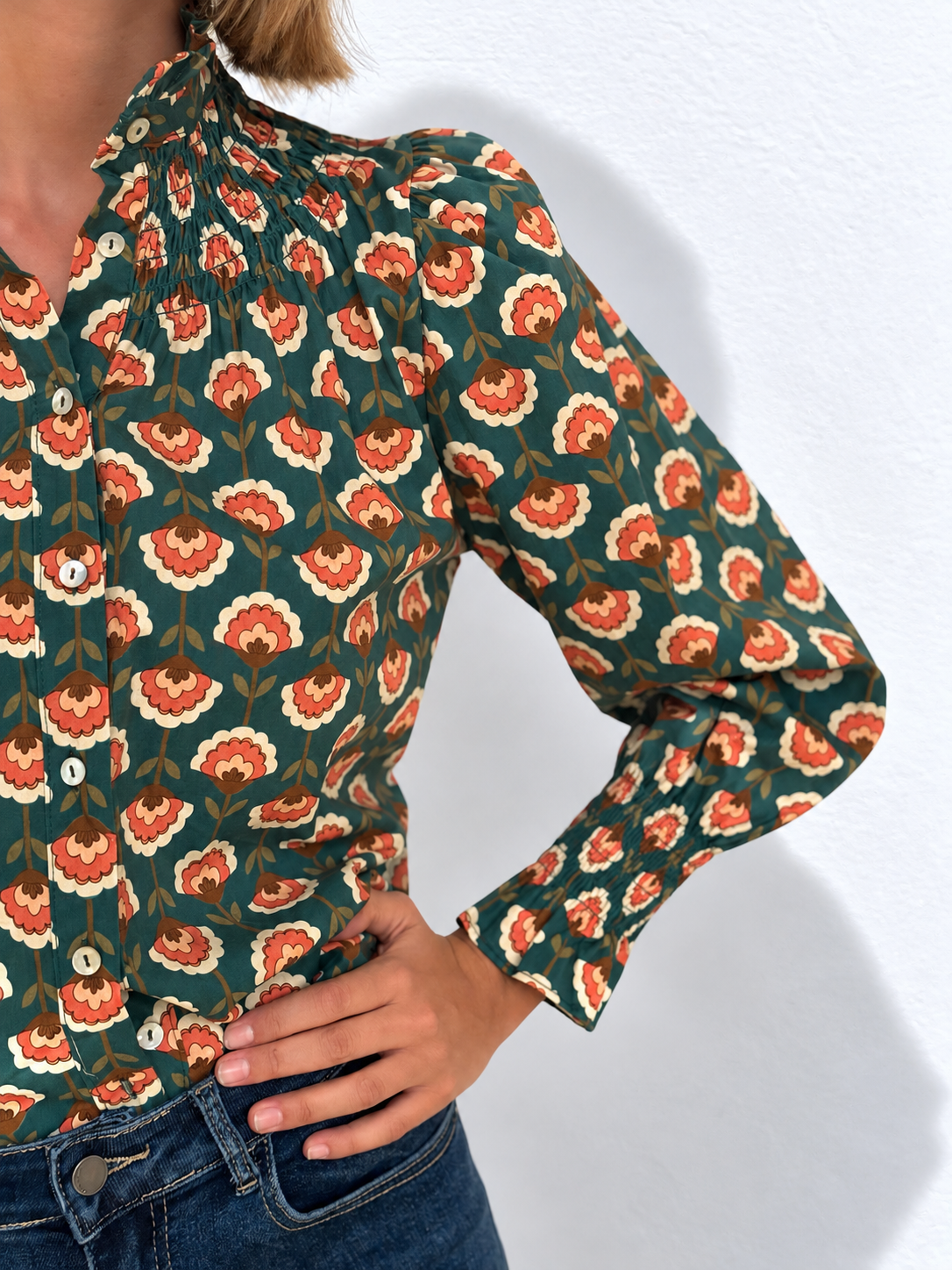 Camisa Gabrielle Flores Verde y Coral