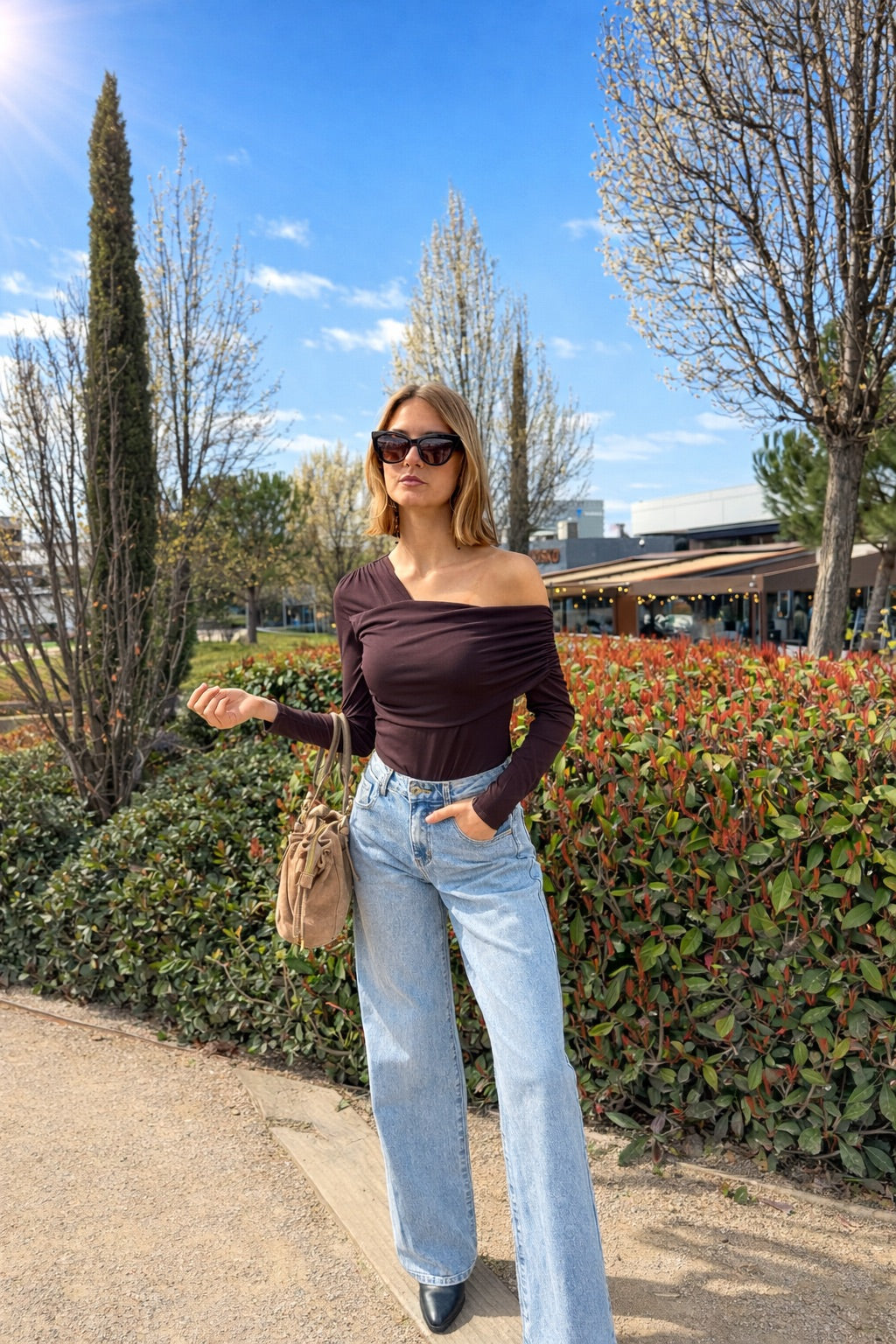 Top Asimétrico Marrón