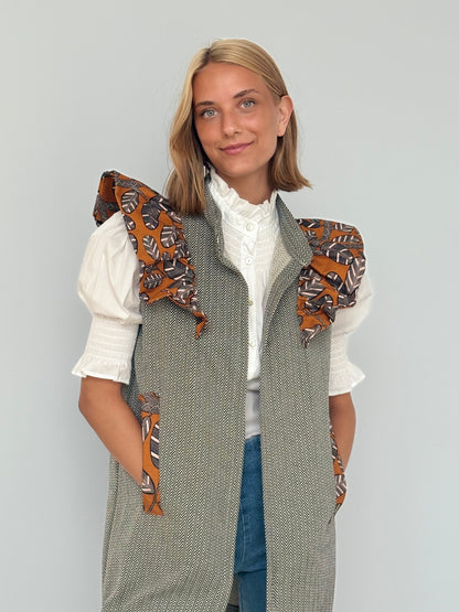 9MÁS5 Green and Rustic Beige Vest