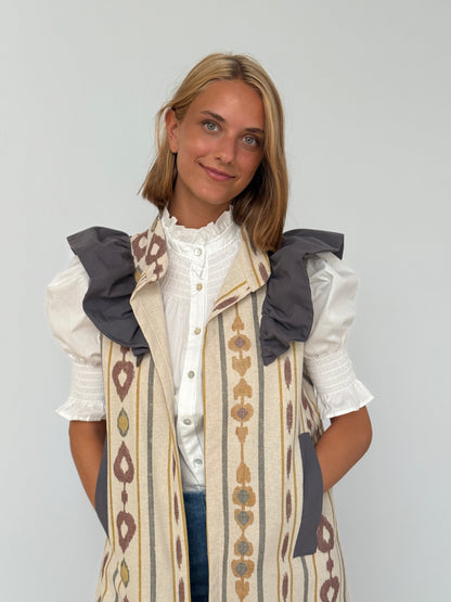 9MÁS5 Green and Rustic Beige Vest