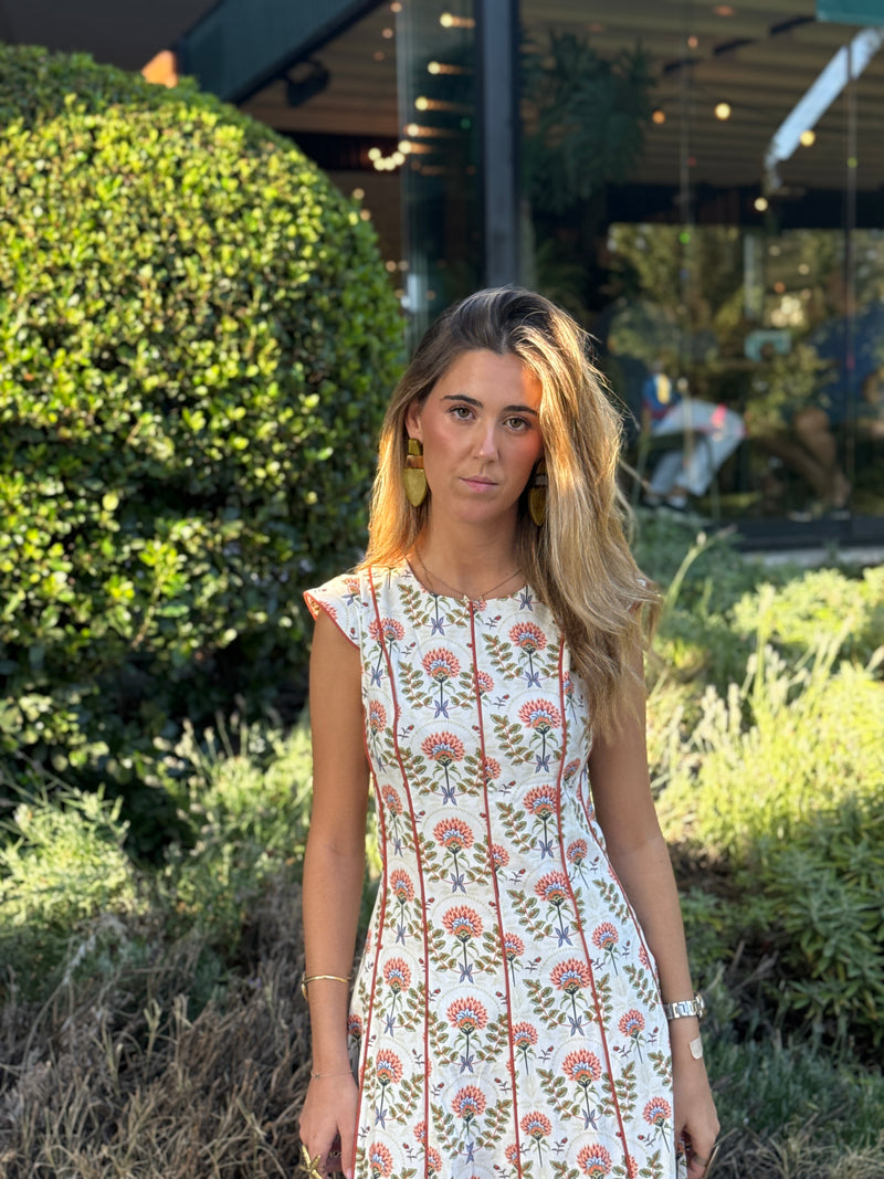 Vestido Más Allá Flores Teja