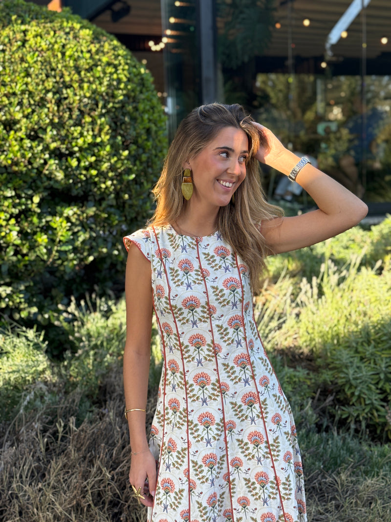 Vestido Más Allá Flores Teja
