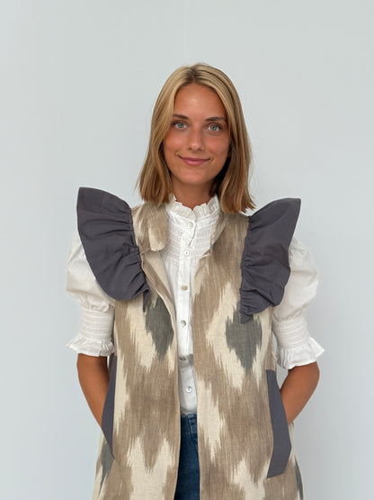 Chaleco 9MÁS5 Ikat Beige y Gris