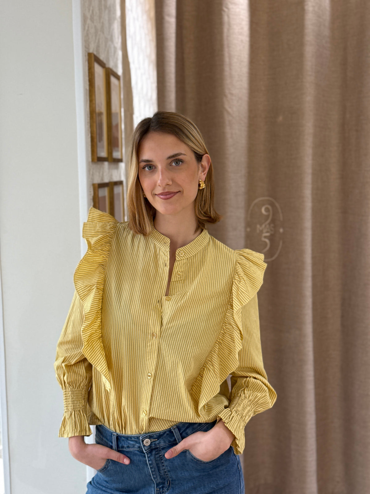 Camisa Volantes Rayas Amarilla