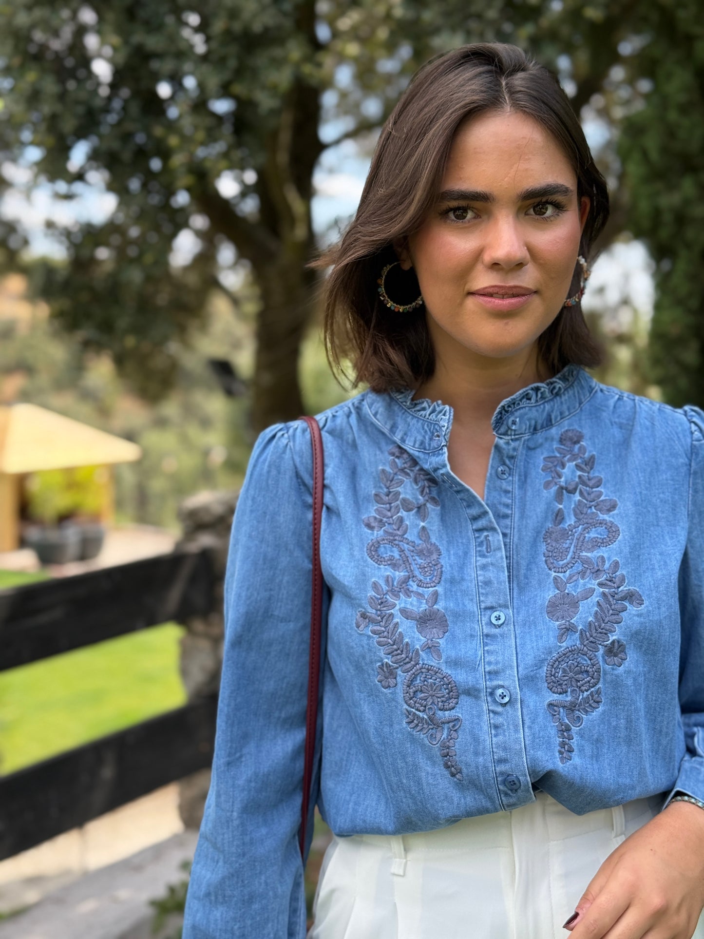 Camisa Denim Bordada