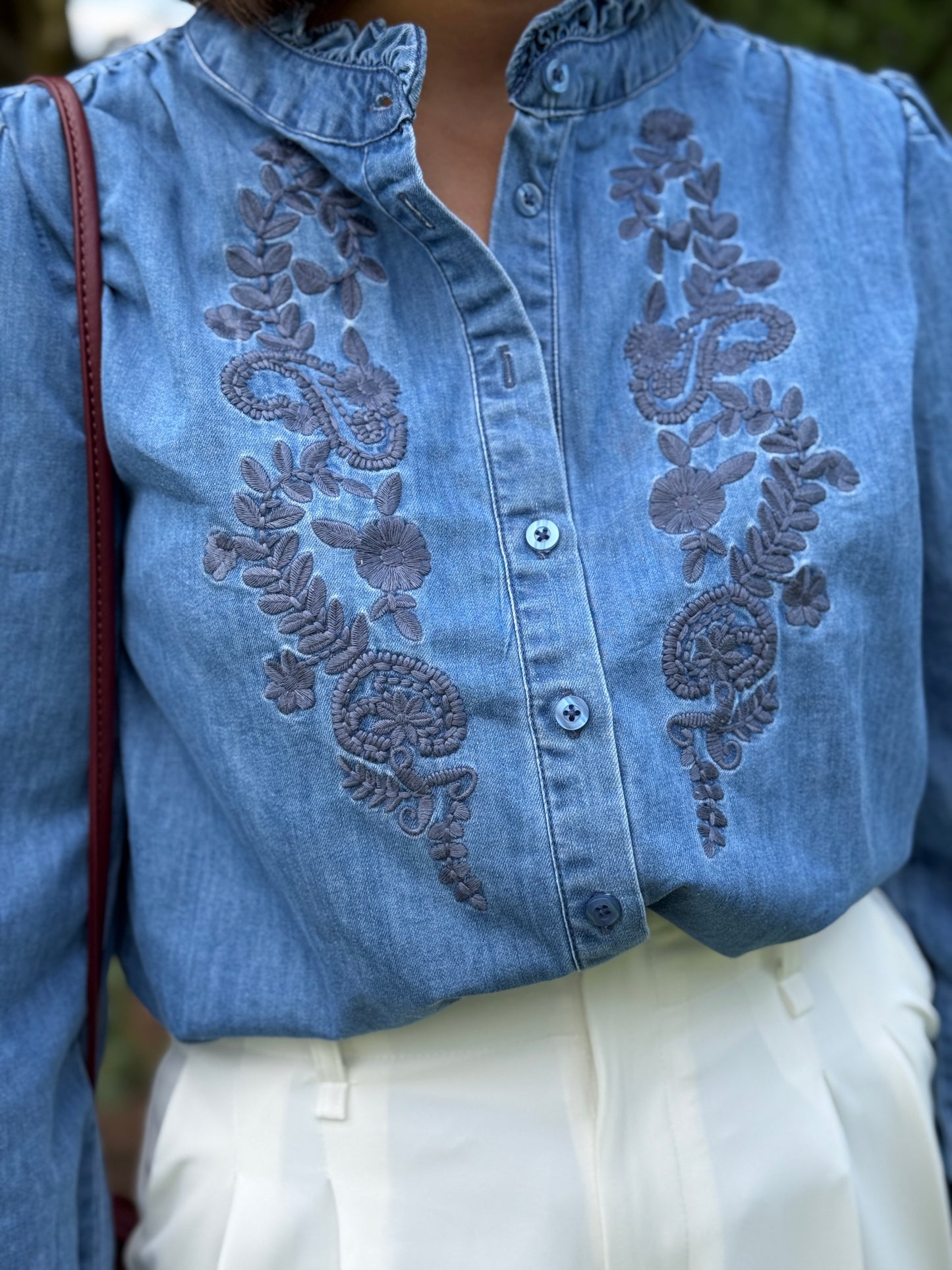 Camisa Denim Bordada