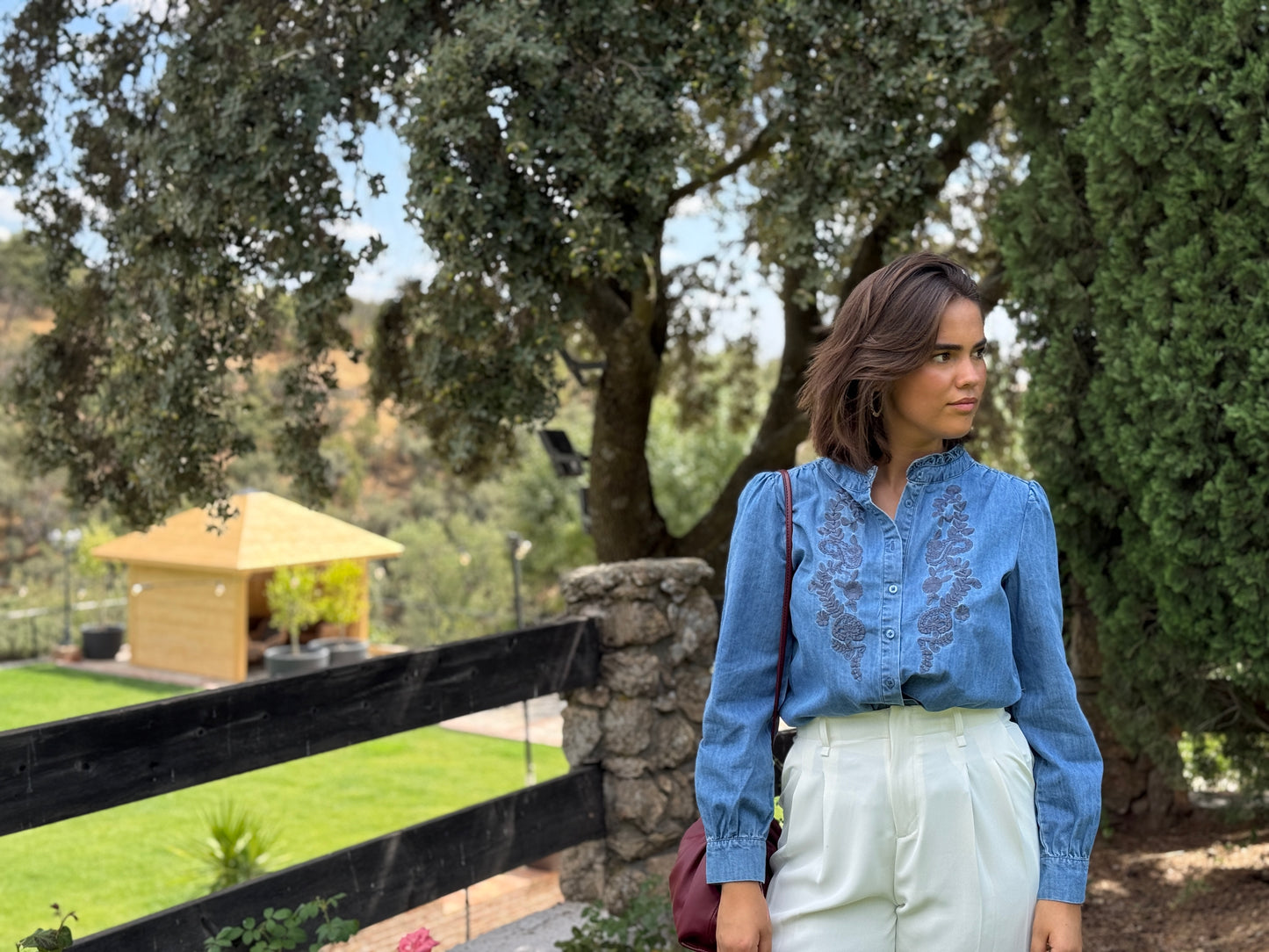 Camisa Denim Bordada