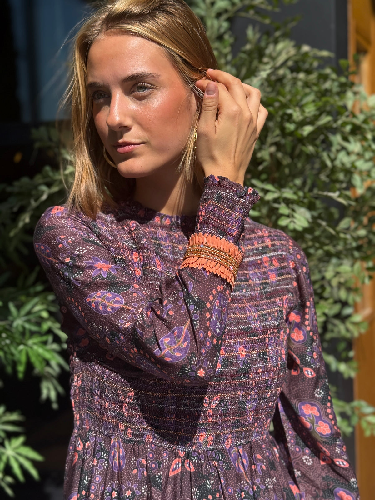 Brazalete Coral Plumas