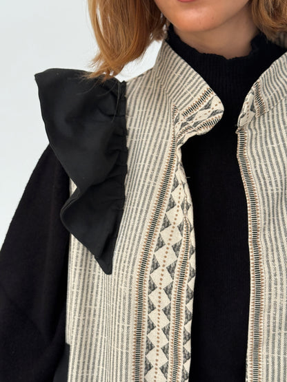 Chaleco 9MÁS5 Rayas Gris y Negro