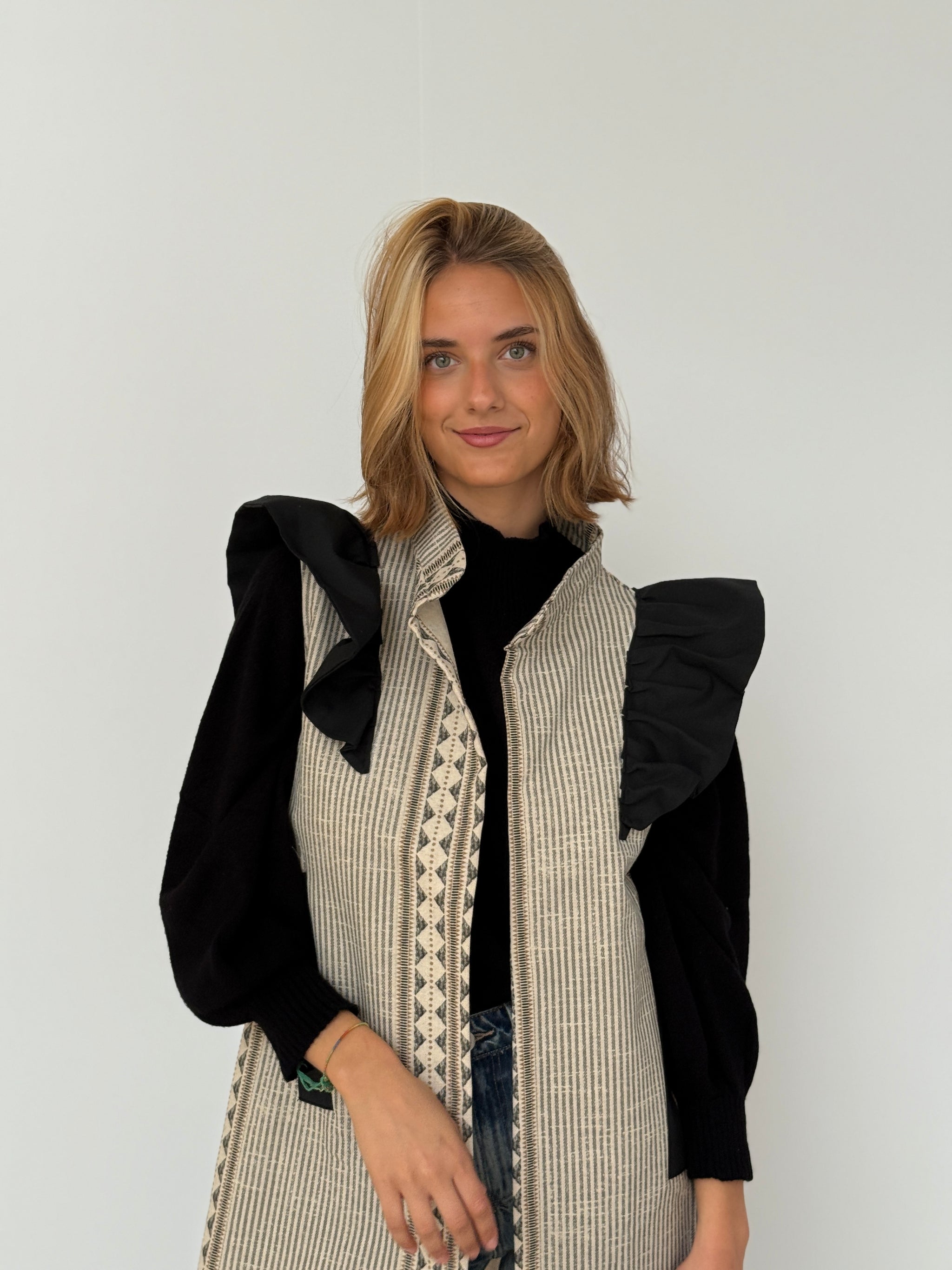 9MÁS5 Green and Rustic Beige Vest