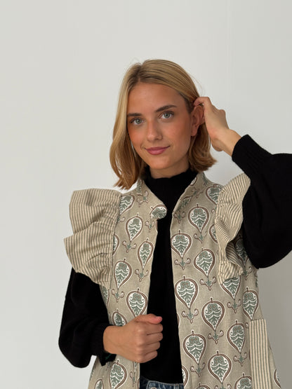 9MÁS5 Green and Rustic Beige Vest