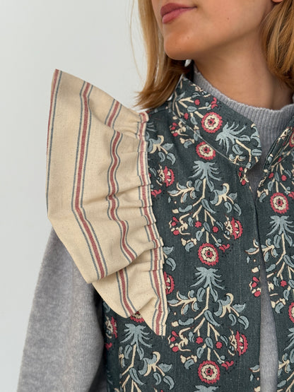 Chaleco 9MÁS5 Flores Azul y Fresa