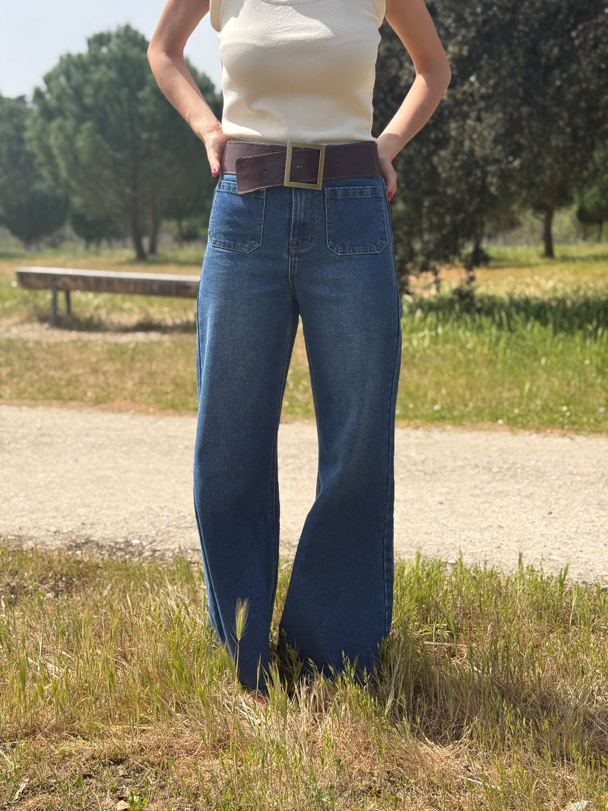 Pantalón Vaquero Oscuro Bolsillos