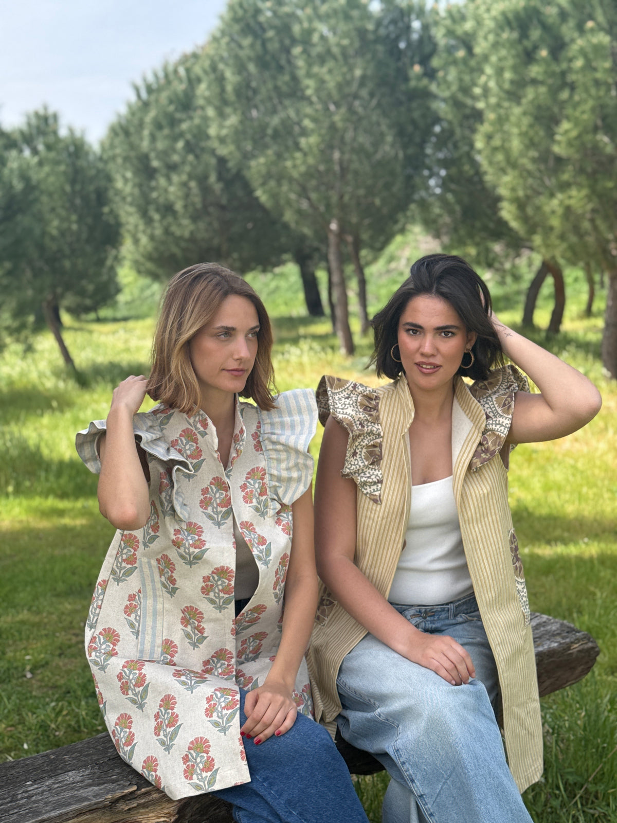 9MÁS5 Green and Rustic Beige Vest