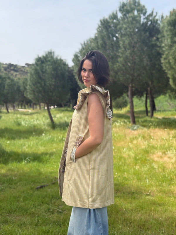 9MÁS5 Green and Rustic Beige Vest