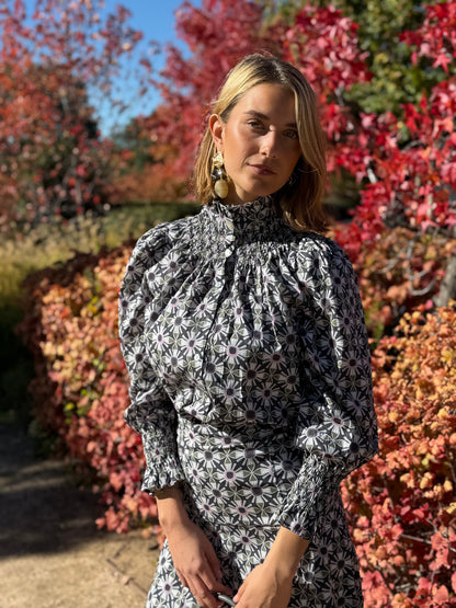 Camisa Agra Flores Gris