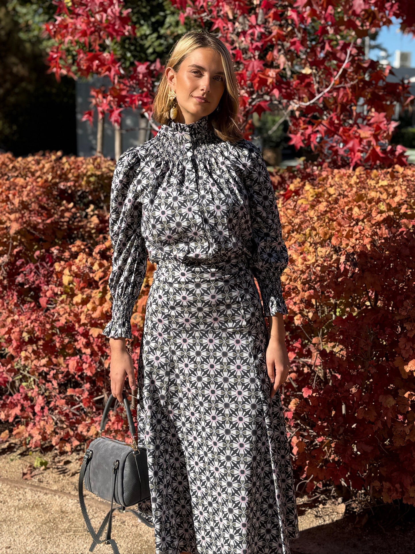 Falda Agra Flores Gris