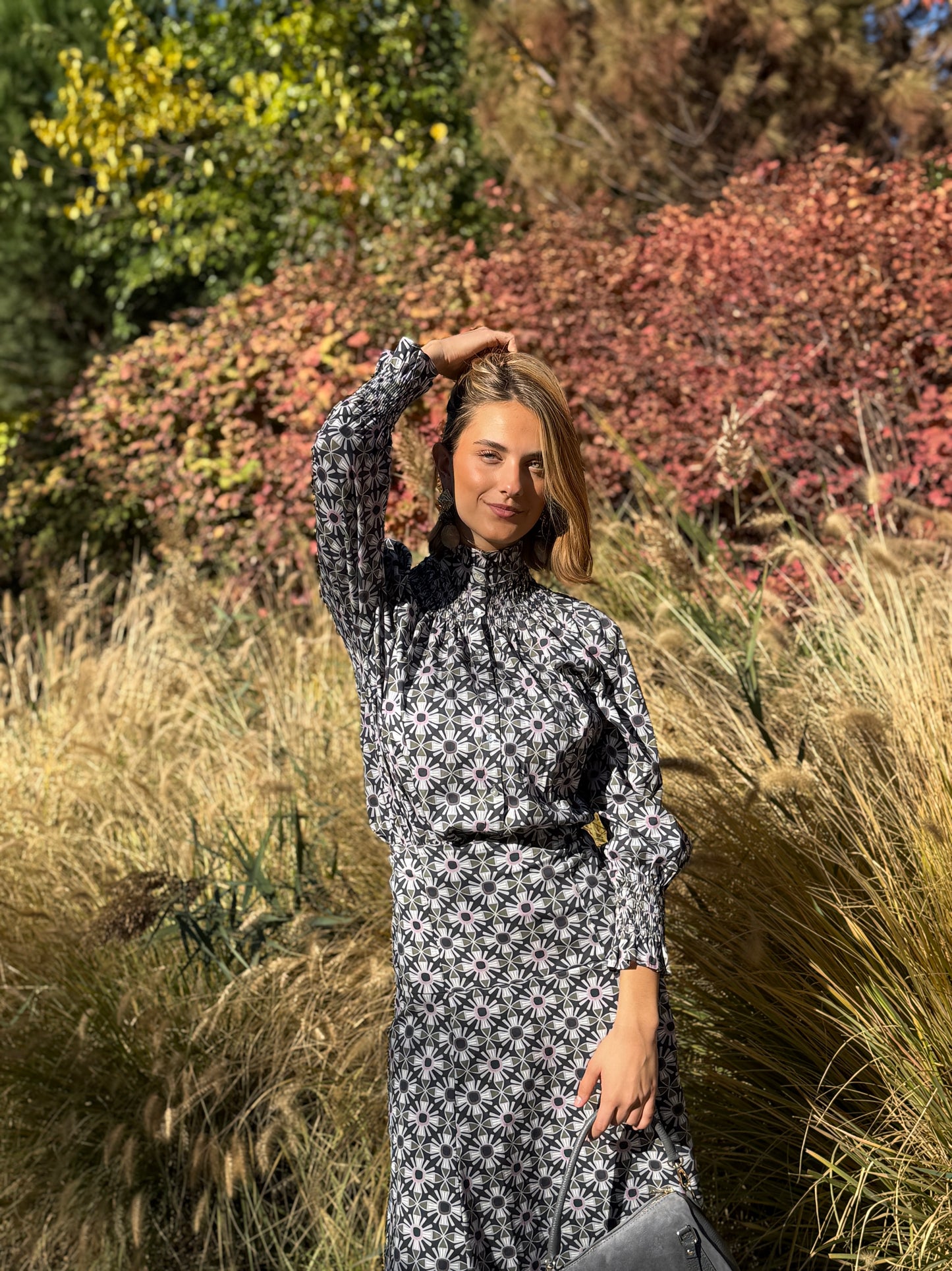 Camisa Agra Flores Gris