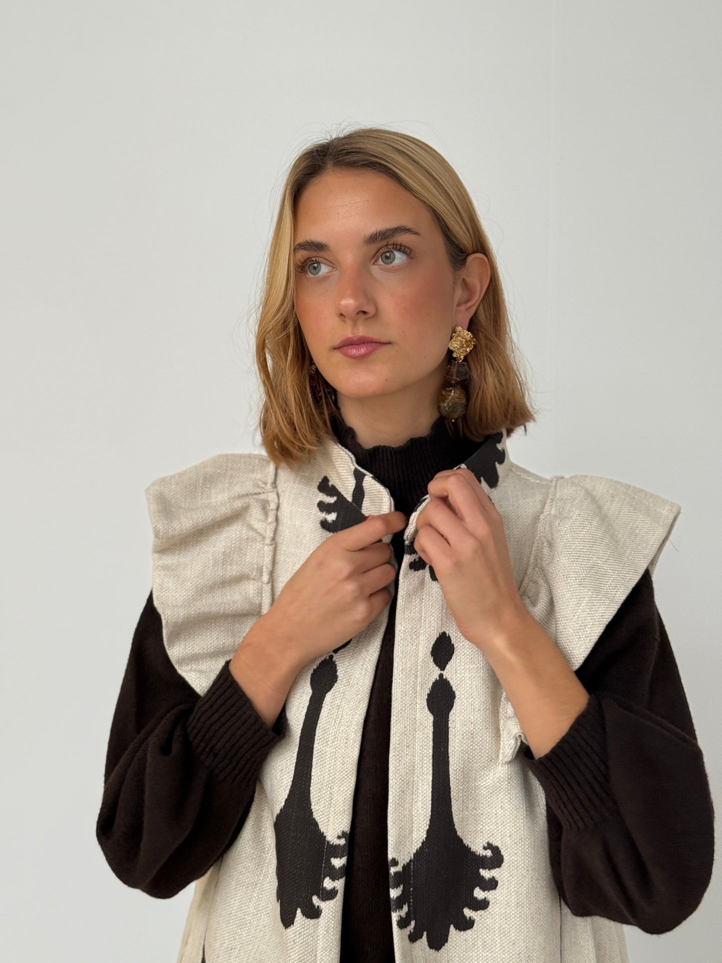 Chaleco 9MÁS5 Beige y Marrón Chocolate