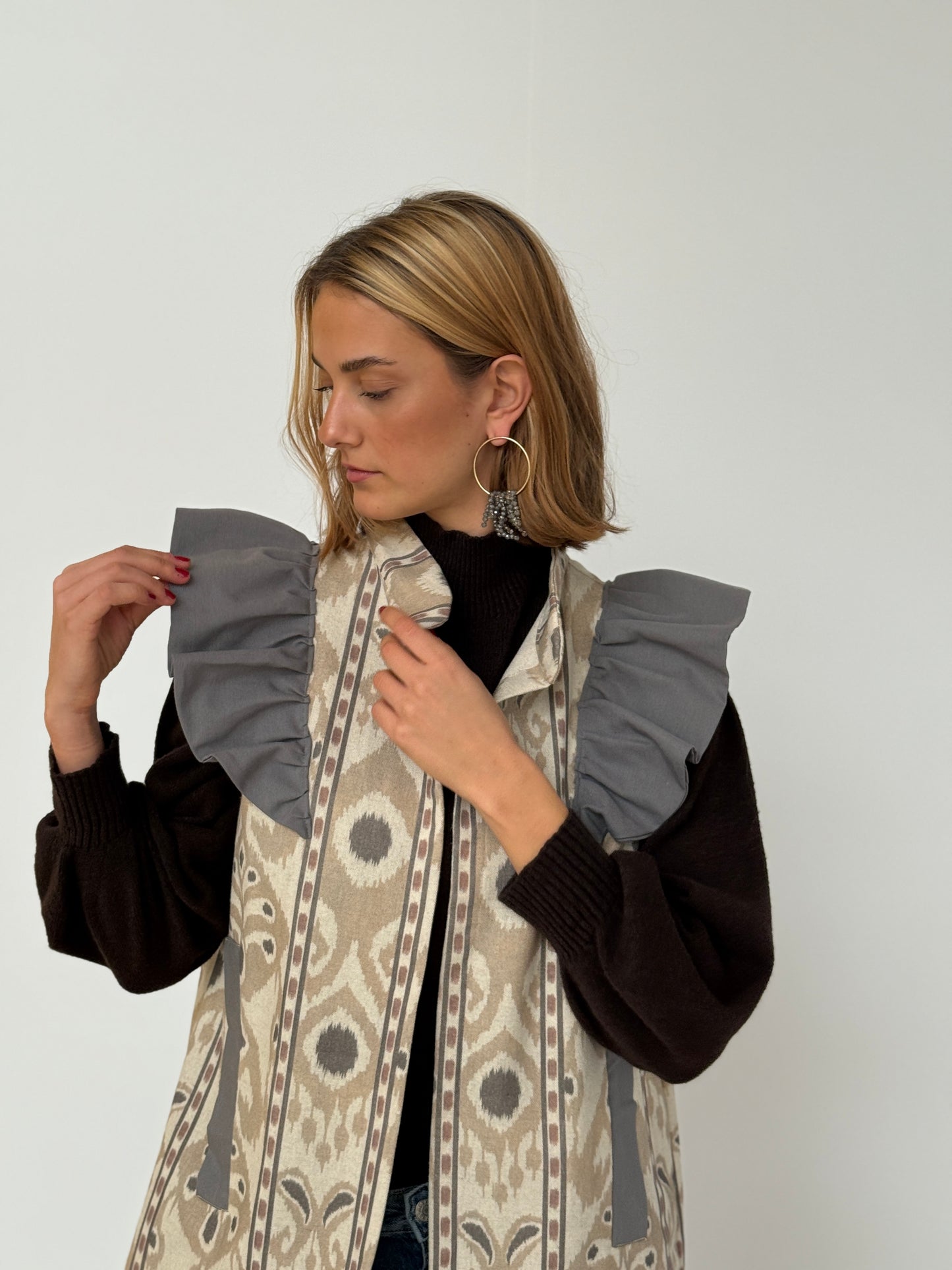 Chaleco 9MÁS5 Ikat Gris, Beige y Rosa