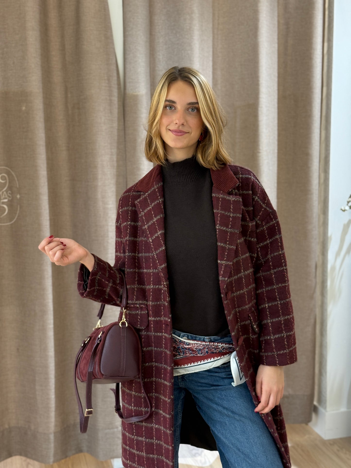 Abrigo Cuadros Burdeos