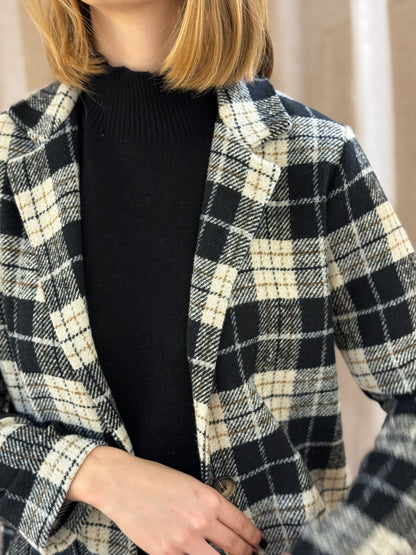 Abrigo Cuadros Negro