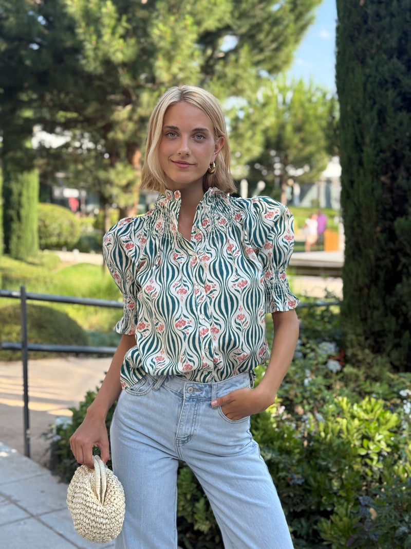 Camisa Saint Remy Verde y Flores Rosas