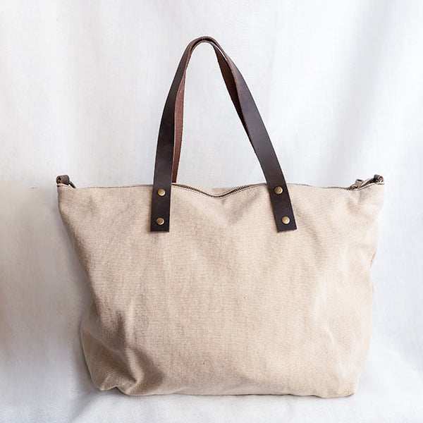 Bolso shopper de color beige