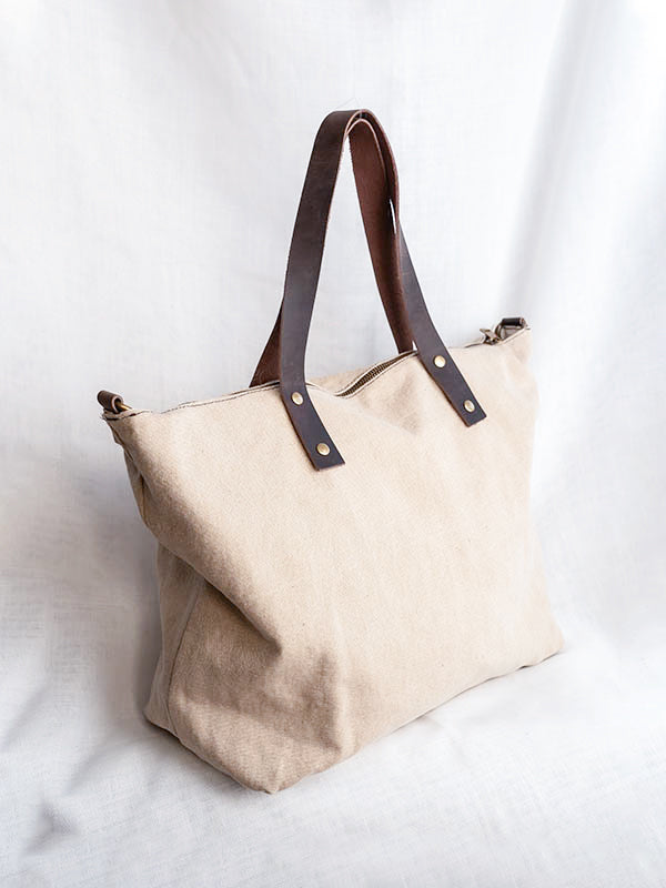 Bolso shopper de color beige